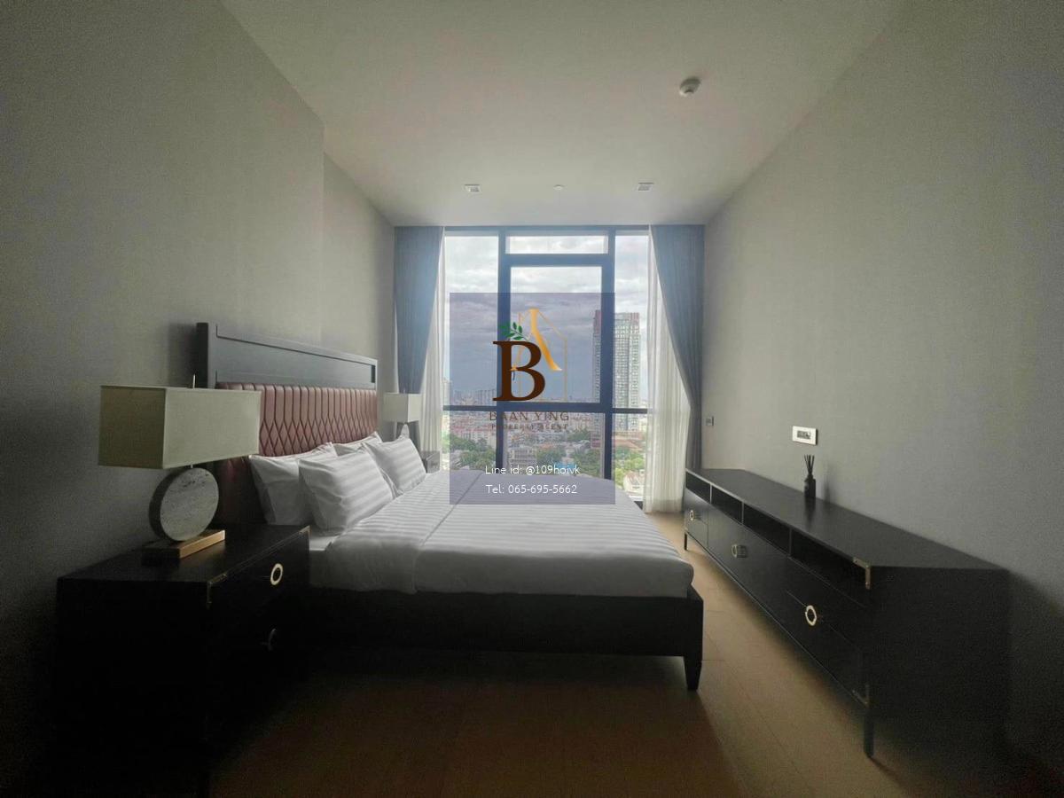 Pet-friendly Ultimate Luxury condo near BTS Thong lo , at The Monument Thong lo