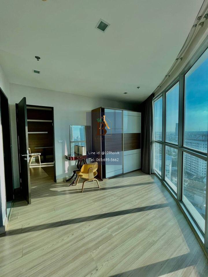 Sky Walk Condominium BTSพระโขนง