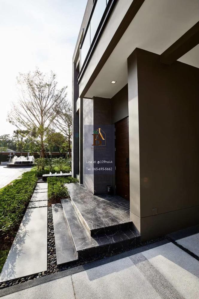 ขายบ้านหรู Luxury ตกแต่งพร้อมเข้าอยู่ ใกล้บีทีเอส สายสุขุมวิท