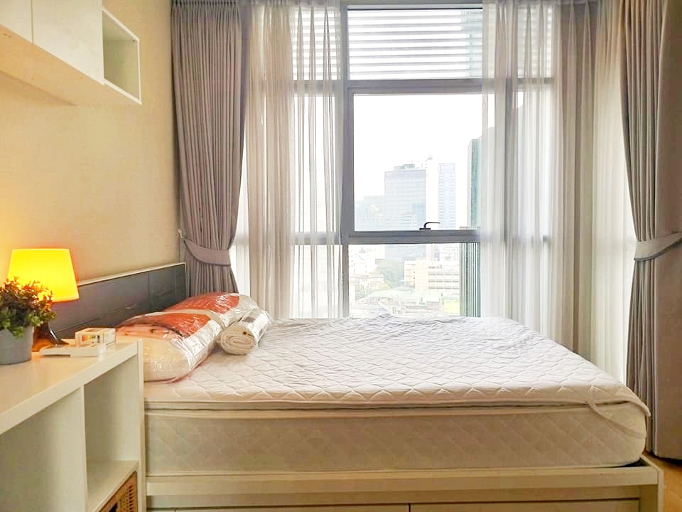 ห้องใหญ่! คอนโดเวอร์ทิค ถนนสี่พระยา คอนโดใกล้จุฬา เดินไปจุฬาได้