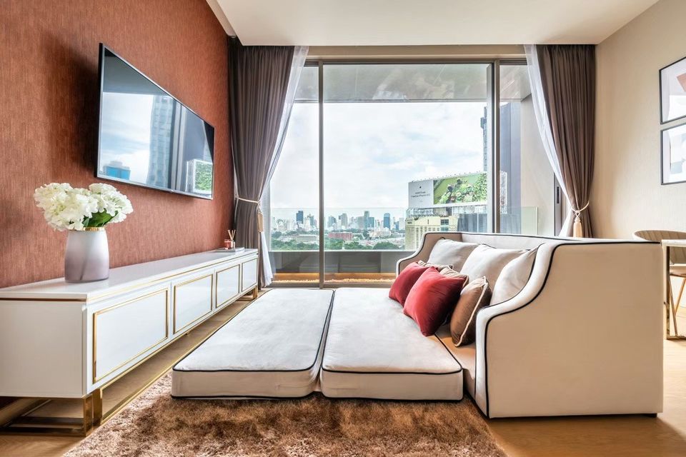 Ultra Luxury 1B1B Condo for RENT Saladaeng One, next to Lumpini Park
