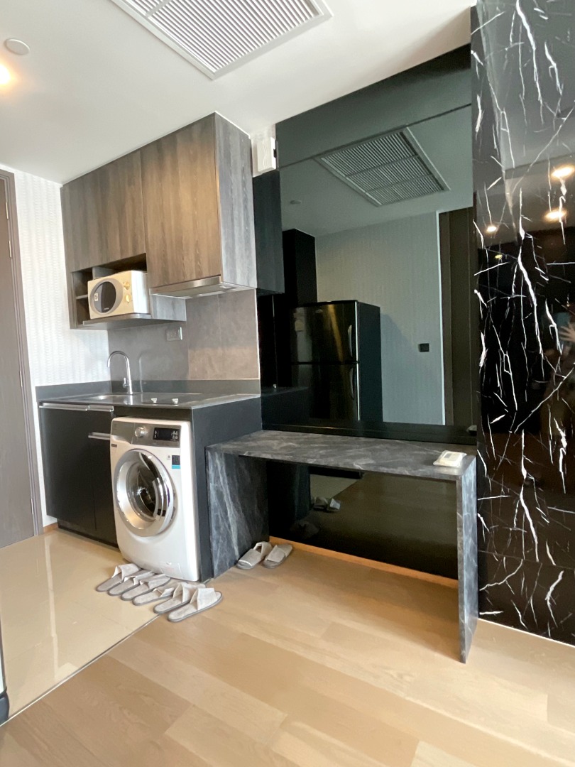 ห้อง 1 bed 30ตรม. Ashton Chula Silom condo