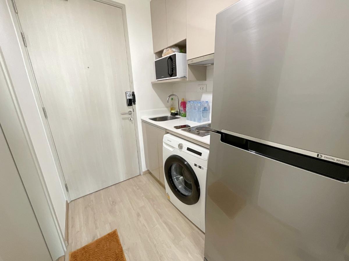 ให้เช่า ideo q สามย่าน มีโต๊ะทำงานตัวใหญ่