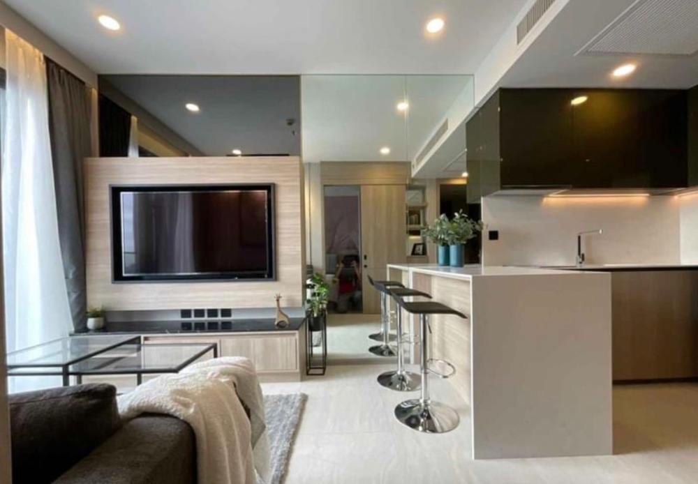 (ห้องสวยใกล้สยาม!!) คอนโดหรู หิ้วกระเป๋าเข้าอยู่ได้เลย