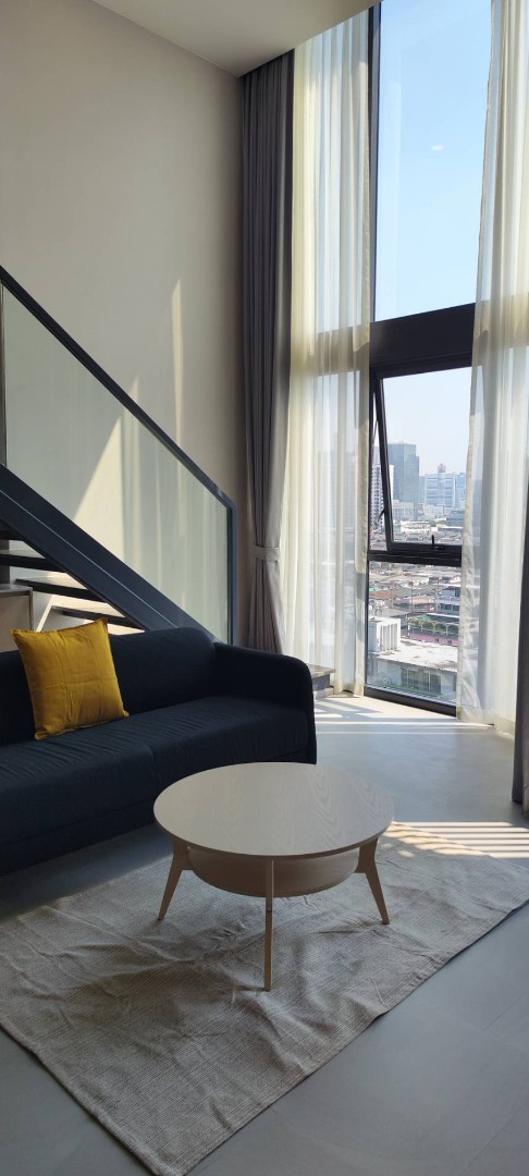 คอนโดหรูใกล้สยาม ห้องสูงโปร่ง วิวสวย 52ตรม.