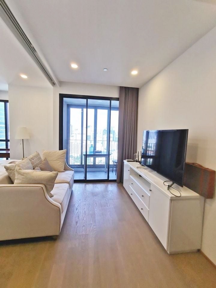 แอชตัน จุฬา สีลม ห้องว่างชั้นสูง เฟอร์ครบ (MRTสามย่าน)