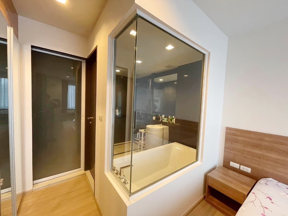 [เช่า] ริทึ่ม สาธร ใกล้รถไฟฟ้าสะพานตากสิน หนึ่งห้องนอน เฟอร์ครบ