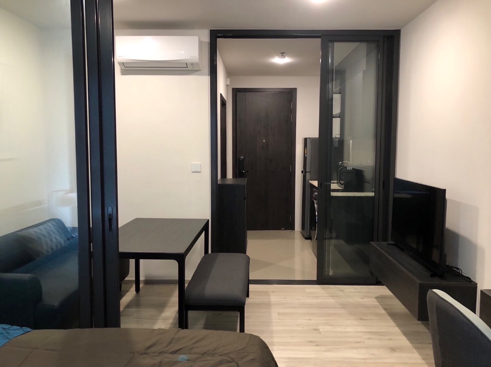 [ให้เช่า] ห้องวิวสวน แต่งสไตล์เรียบเท่ห์ เฟอร์ครบ คอนโดติดรถไฟฟ้าห้วยขวาง