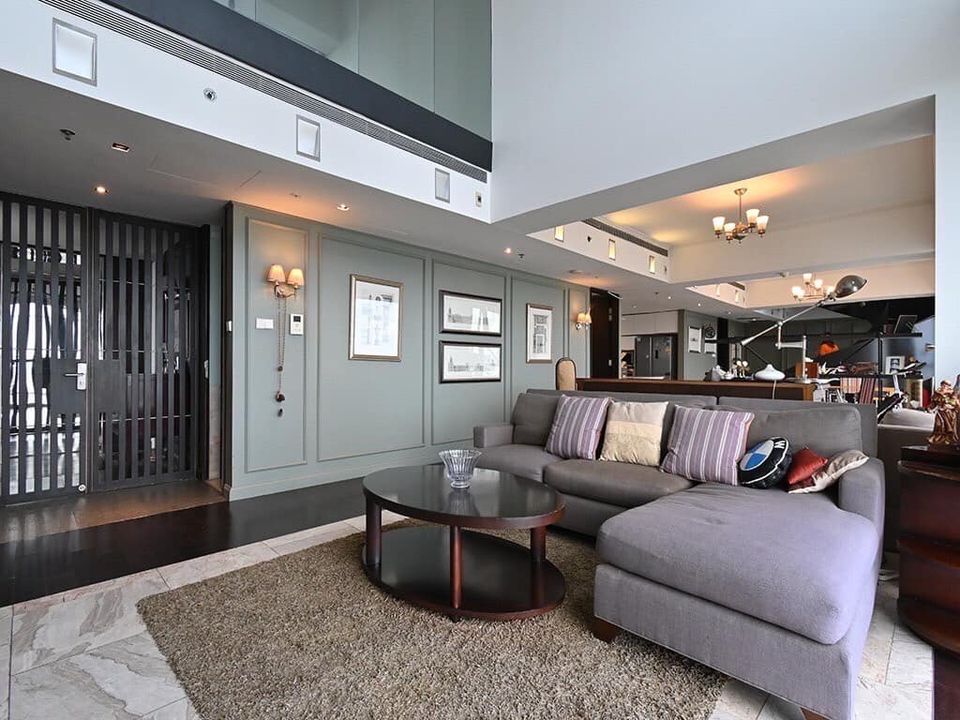 [ให้เช่า] ห้องใหญ่Duplex แต่งด้วยเฟอร์หรูจากชนินทร์ พร้อมให้เข้าอยู่ The Met Condominium