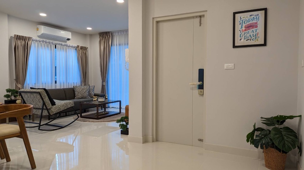 [ให้เช่า] บ้านเดี่ยว หลังใหม่ The Centro Bangna มีสวนขนาดใหญ่ 4 ห้องนอน พื้นที่ 190 ตรม.​