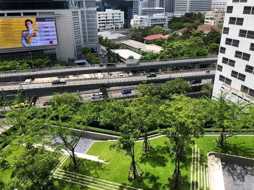 [ให้เช่า] คอนโดหรูใกล้จุฬาฯ ห้องเดินไม่ไกลจากลิฟท์ ตกแต่งเฟอร์นิเจอร์ครบพร้อมเข้าอยู่