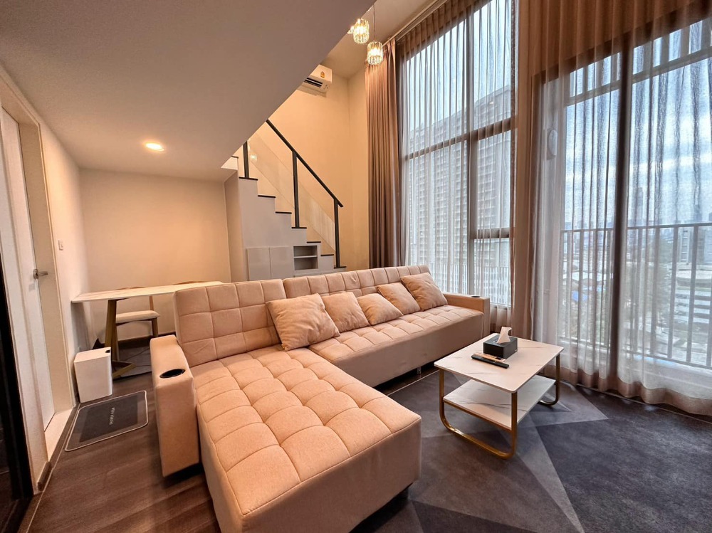 [ให่้เช่า] คอนโดใหม่ใกล้ MRT พระราม9 ห้อง Duplex แต่งด้วยเฟอร์นิเจอร์ครบ พร้อมเข้าอยู่