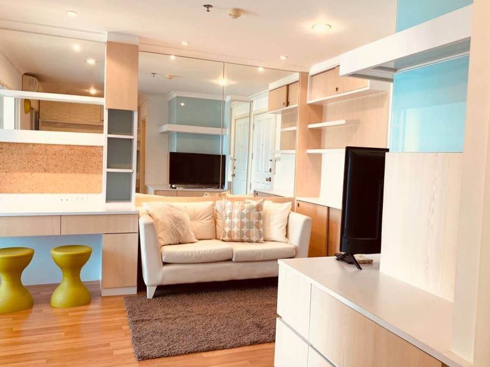 [ให้เช่า] คอนโด ลุมพินี เพลส พระราม 9-รัชดา ตกแต่งเฟอร์นิเจอร์บิ้วอินทั้งห้อง 