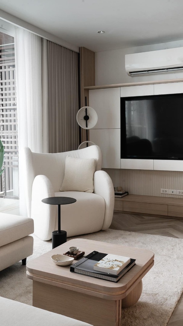 {FOR SALE} The Address Pathumwan luxury class in 📍CBD Fully furnished 74 SQM.