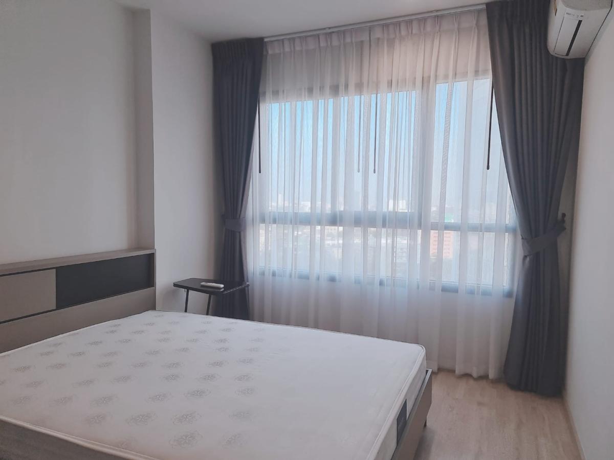 Ideo New Rama9 ห้องครัวปิดเป็นสัดส่วน เครื่องใช้ไฟฟ้าครบ 