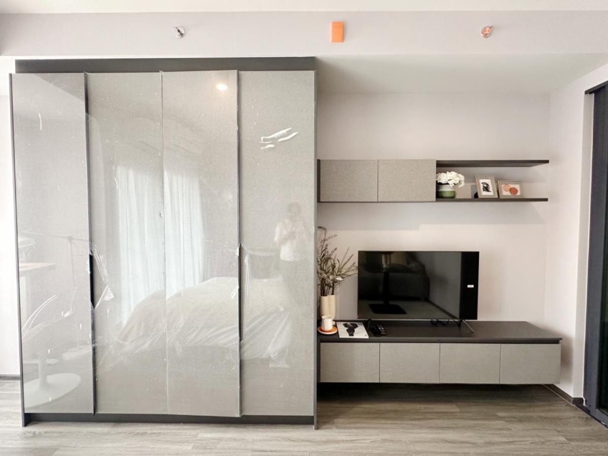 IDEO Chula Samyan 🧑‍🎓โต๊ะทำงานErgonomic, ตู้เสื้อผ้าใหญ่ เฟอร์ให้มาครบ✨