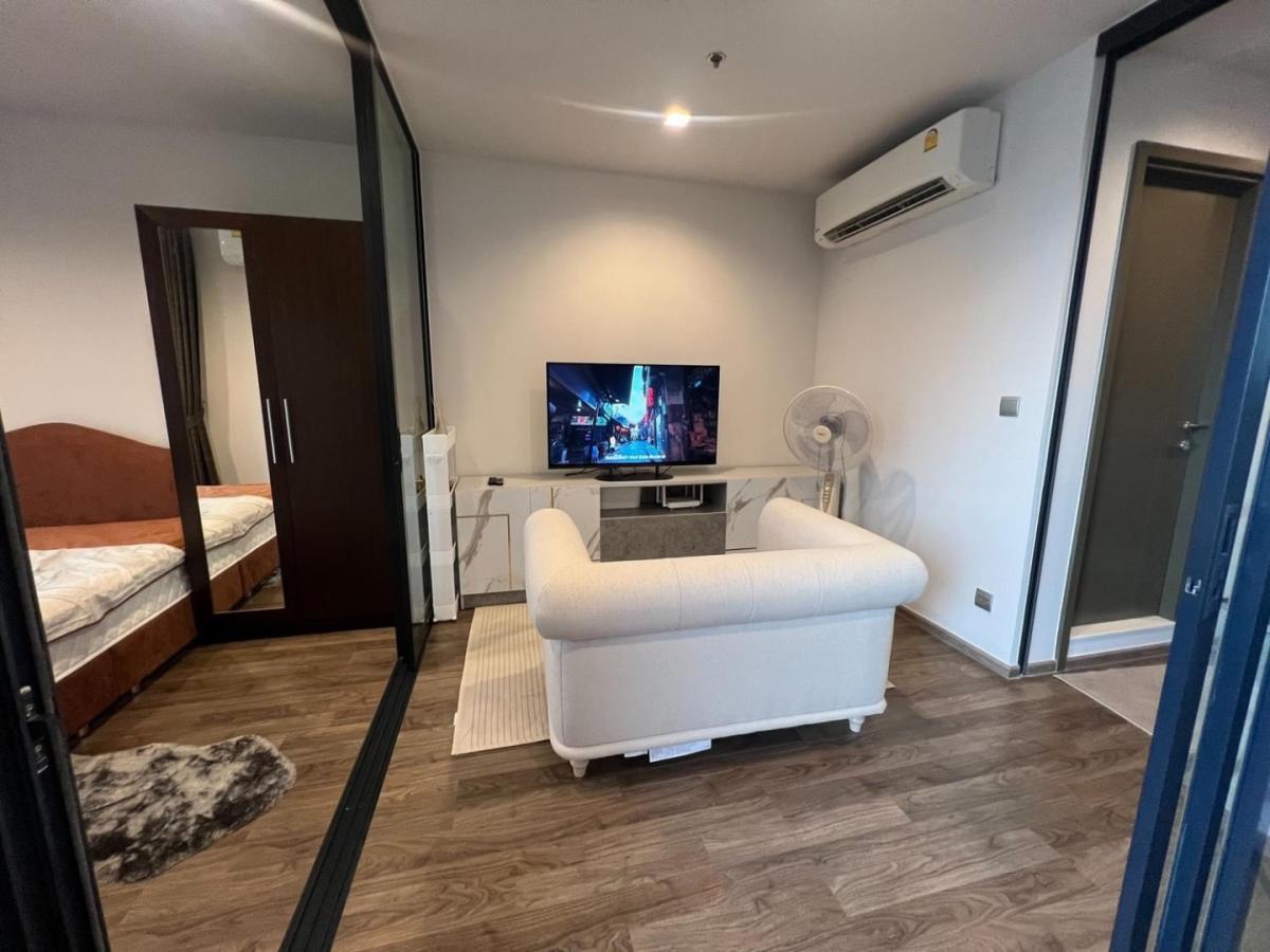 Life Ladprao Valley (ไลฟ์ ลาดพร้าว แวลลีย์) ชั้นสูงวิวสวย มีห้องทำงานแยก 