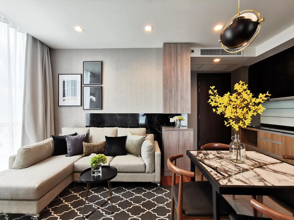 คอนโด 2 ห้องนอน แต่งสวยมาก ใกล้รถไฟฟ้าราชเทวี ไม่ต้องข้ามถนน 