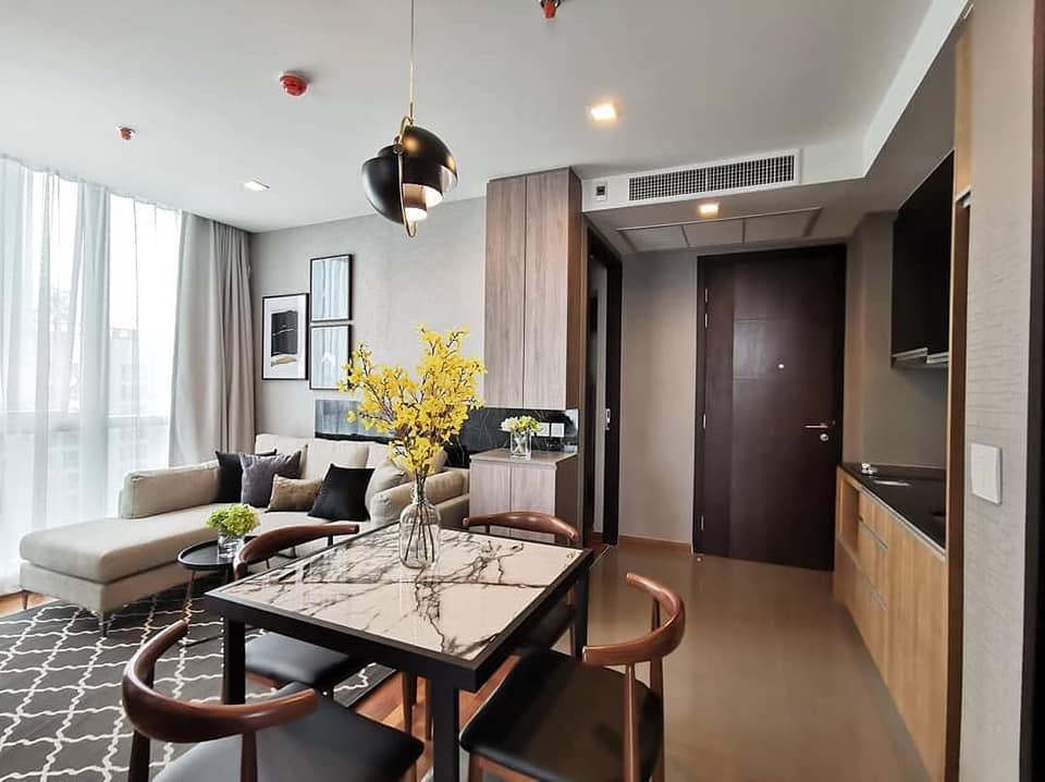 คอนโด 2 ห้องนอน แต่งสวยมาก ใกล้รถไฟฟ้าราชเทวี ไม่ต้องข้ามถนน 