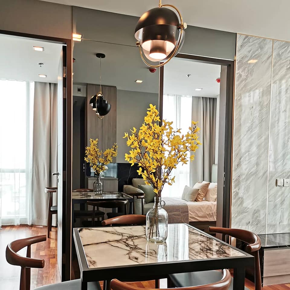 คอนโด 2 ห้องนอน แต่งสวยมาก ใกล้รถไฟฟ้าราชเทวี ไม่ต้องข้ามถนน 