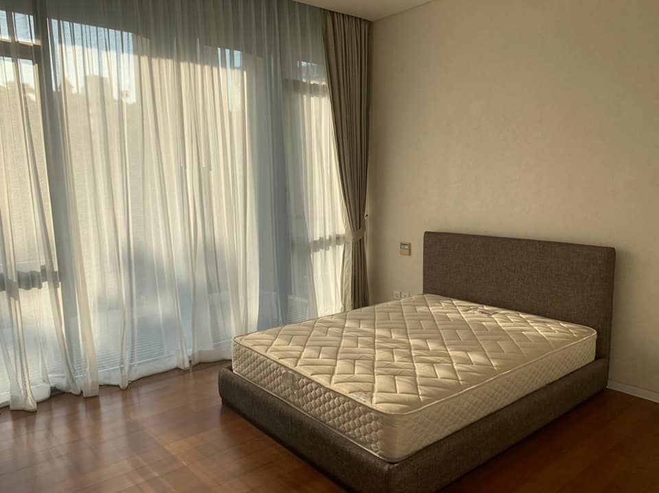 Luxurious 3 Bedroom Condo for Rent in Sathorn (area 230 sq.m.)