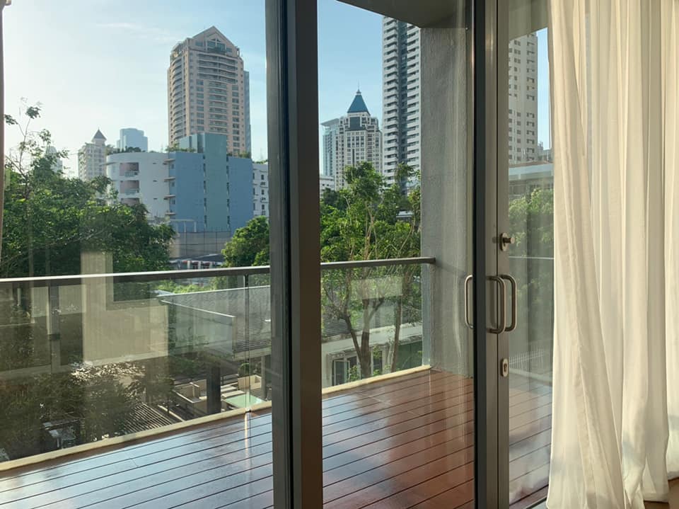 Luxurious 3 Bedroom Condo for Rent in Sathorn (area 230 sq.m.)