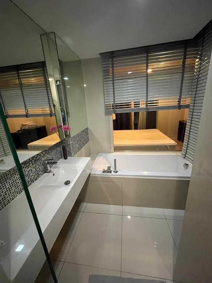 Rhythm Sukhumvit 44/1 🚆BTS Phra Khanong