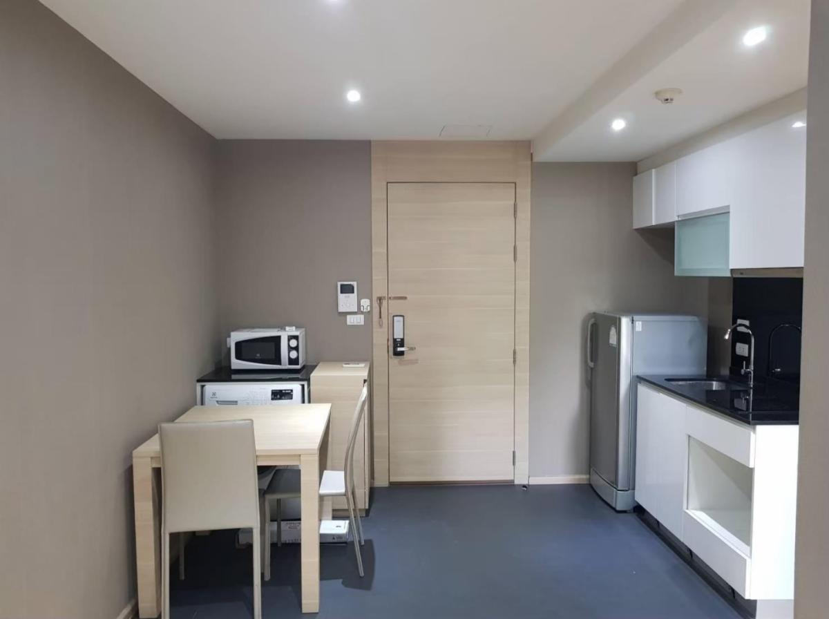 Klass Silom condo