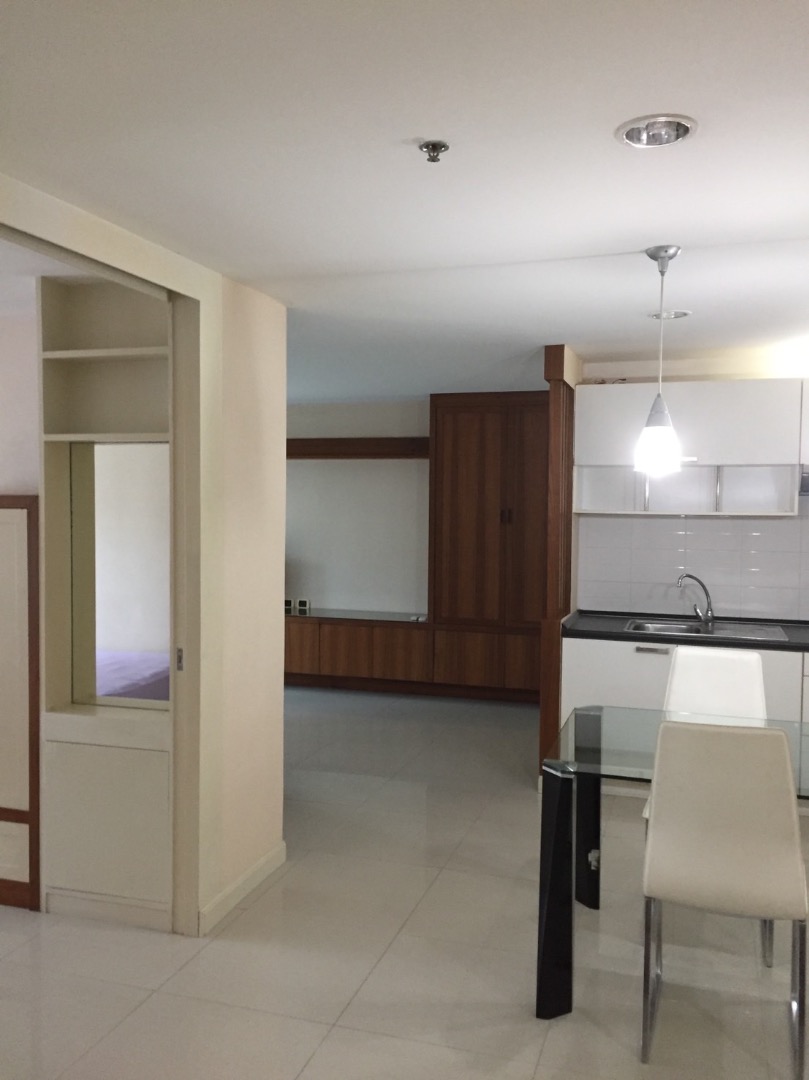 คอนโด 2ห้องนอน ใกล้BTS เซ็นหลุยส์ และ สุรศักดิ์