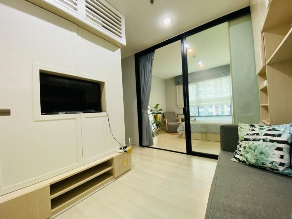 Life Asoke Condo