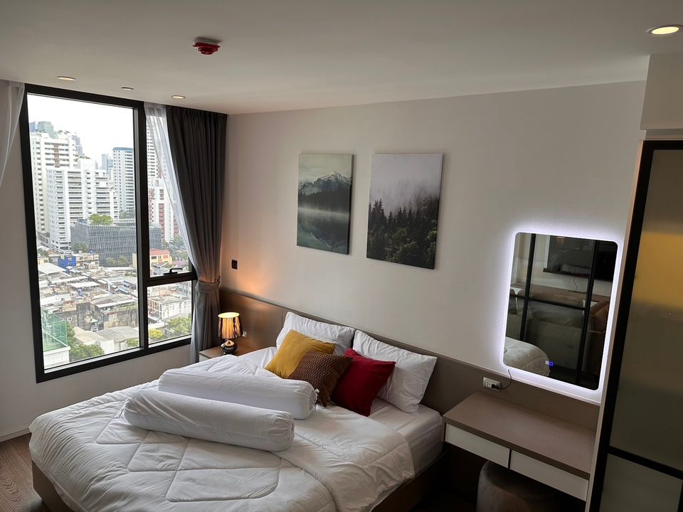 Pet-Friendly** MUNIQ Sukhumvit 23 condo