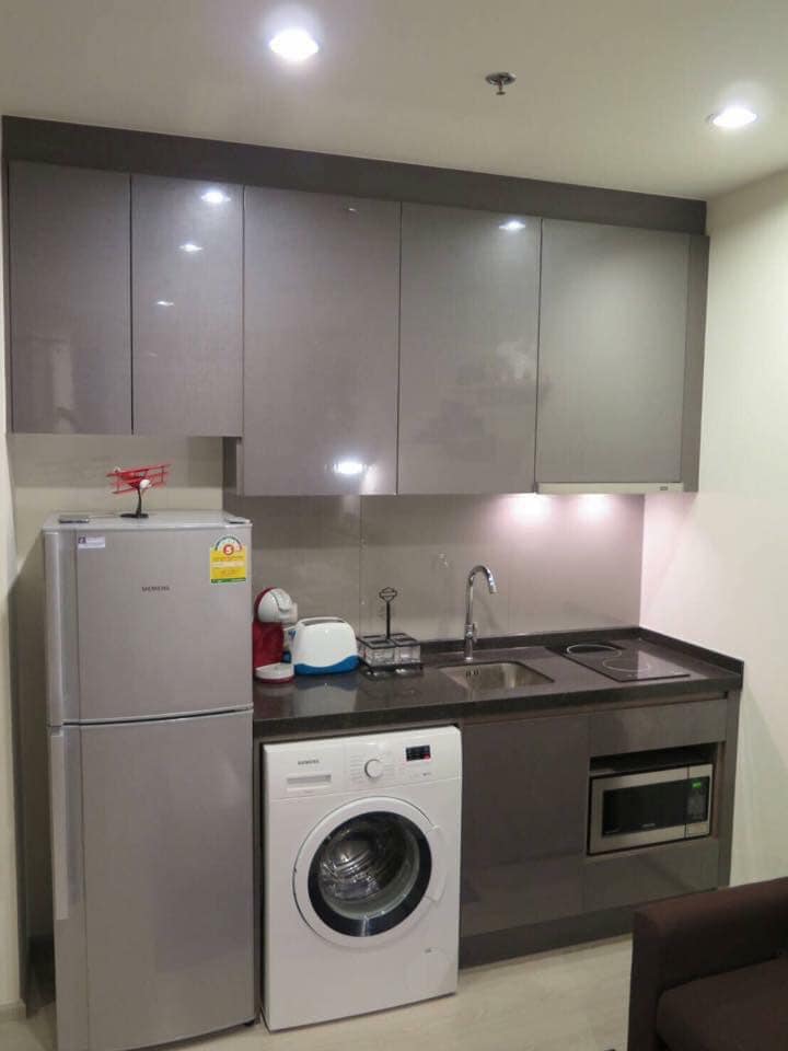 Rhythm Asoke 1**Fully Furnished แบกกระเป๋าเข้ามา พร้อมอยู่เลย**
