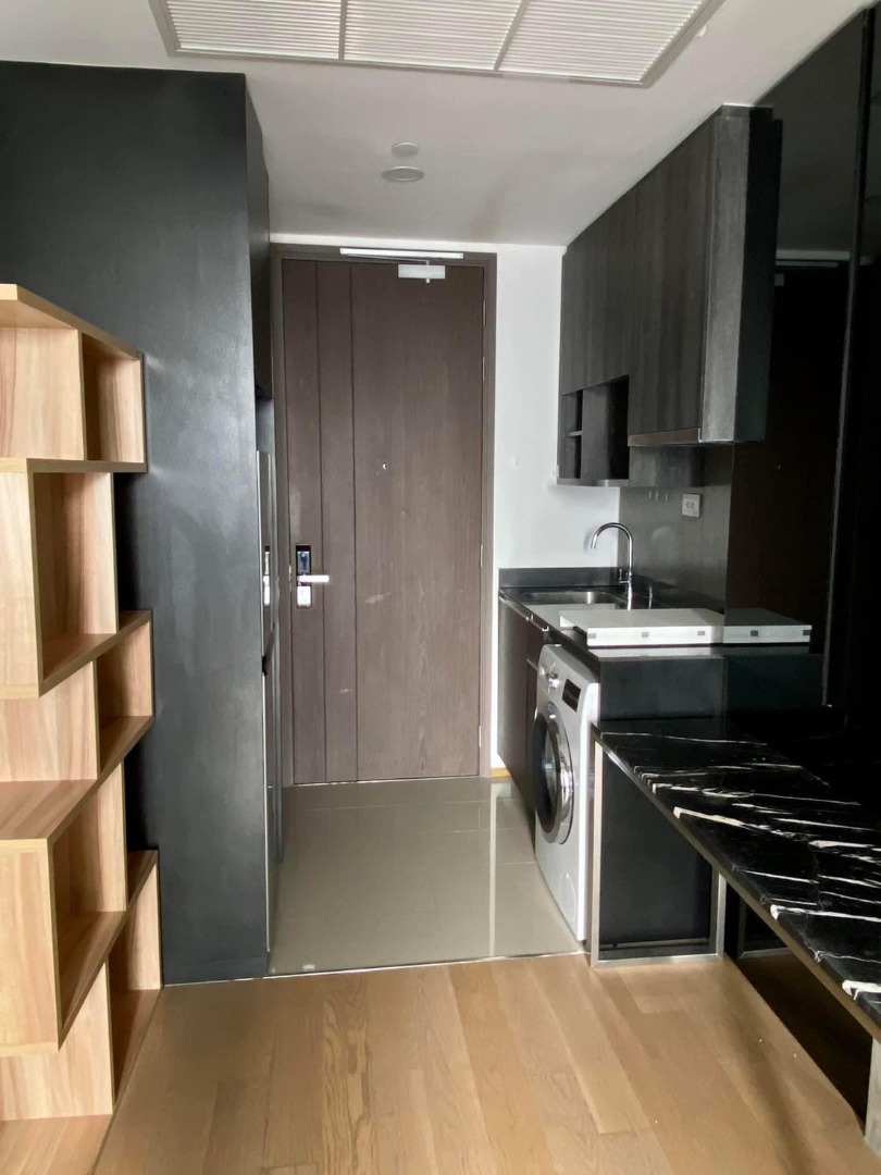 ขายคอนโด Ashton Chula-Silom ห้องมุมกระจกโค้ง