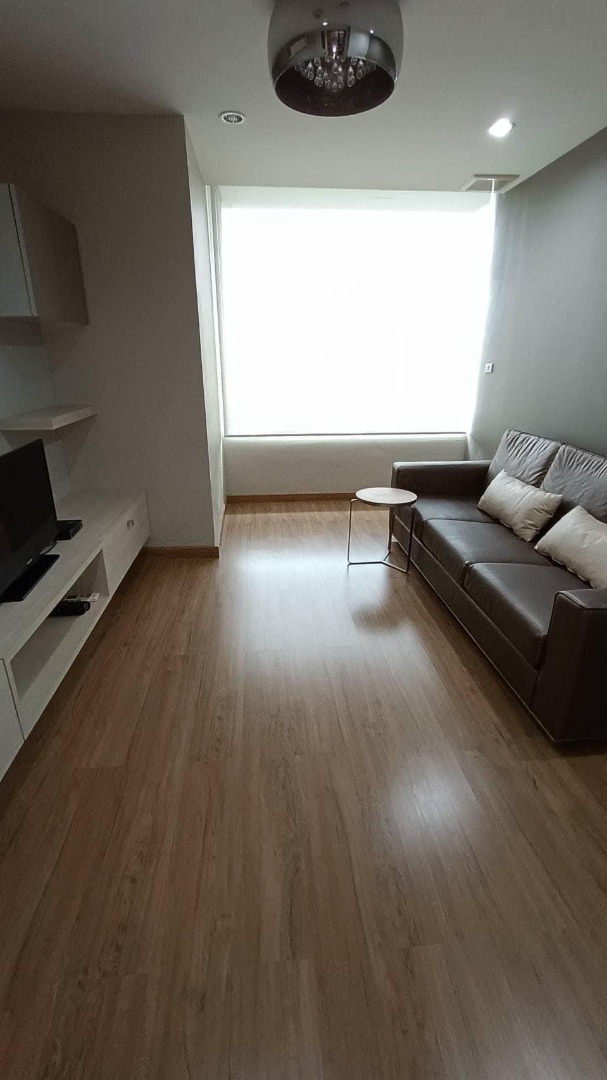 ให้เช่า จามจุรีสแควร์เรสซิเดนส์ 100 ตร.ม.