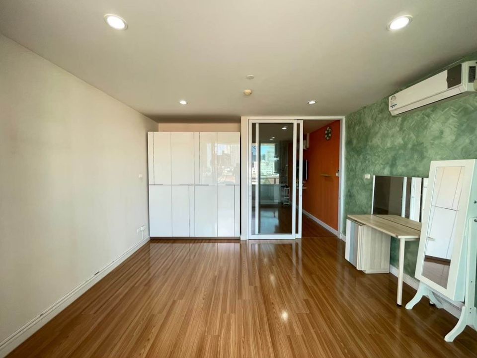 จามจุรี สแควร์ เรสซิเด้นส์ 1ห้องนอน 61ตรม.