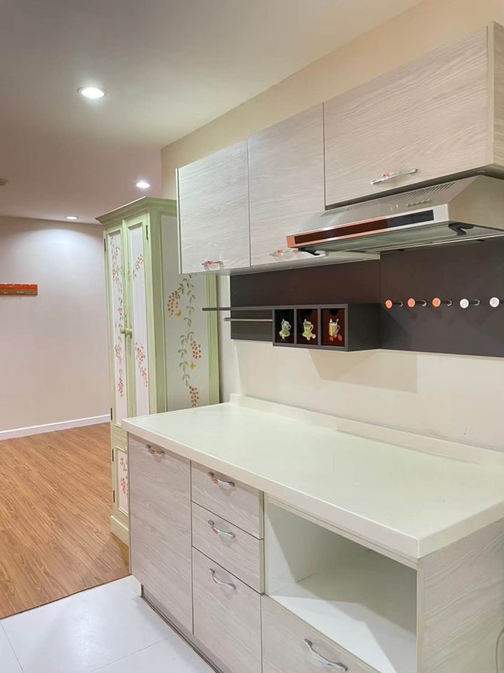 จามจุรี สแควร์ เรสซิเด้นส์ 1ห้องนอน 61ตรม.