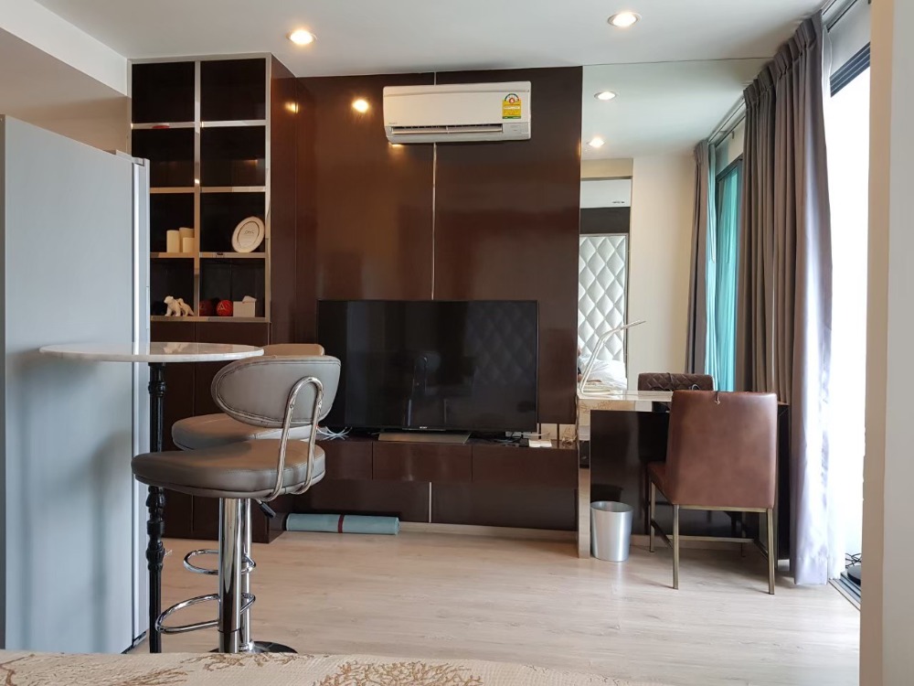 Ideo Q Chula-Samyan 1 นอน 1 ห้องน้ำ ชั้นสูง ตกแต่งอย่างดี พร้อมเข้าอยู่