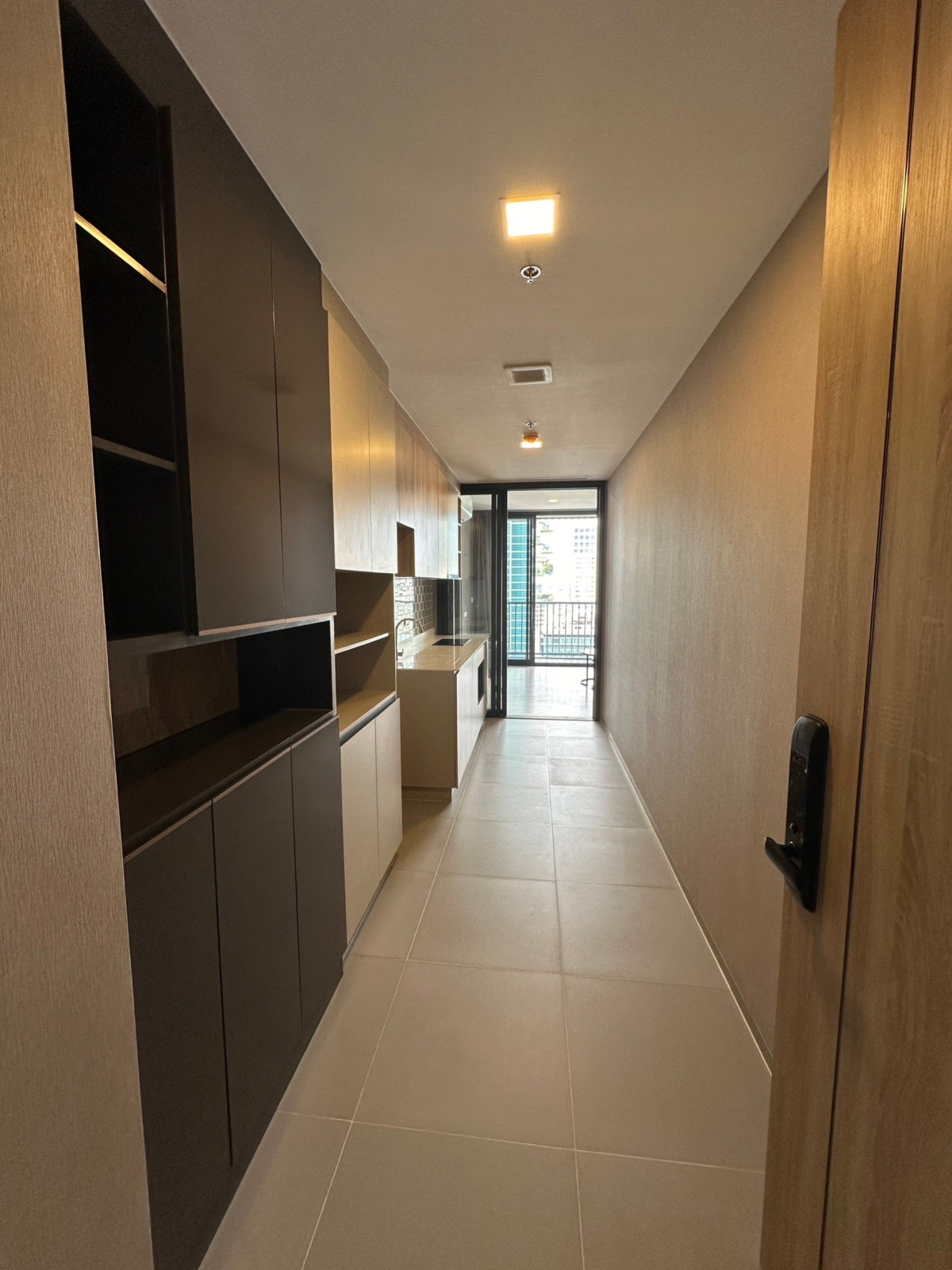 XT Phayathai คอนโด 1 ห้องนอนชั้นติดสวน