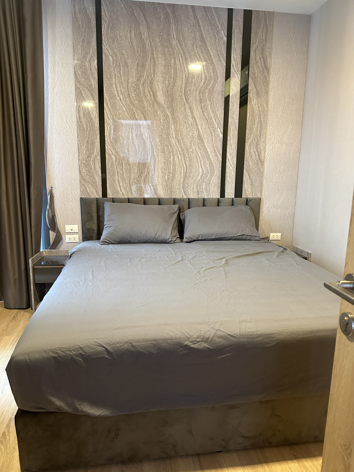 XT Phayathai คอนโด 1 ห้องนอนชั้นติดสวน