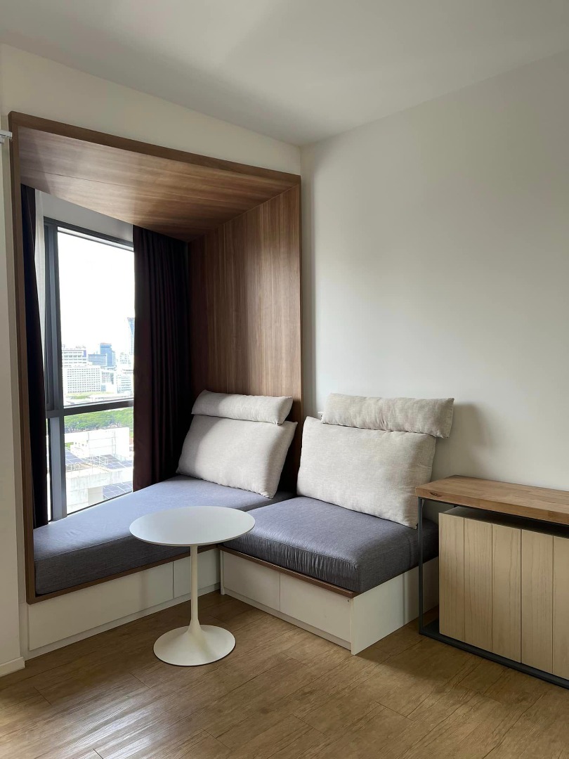 คอนโด Triple Y Residence ชั้นล่างเป็นห้างสามย่านมิตรทาวน์