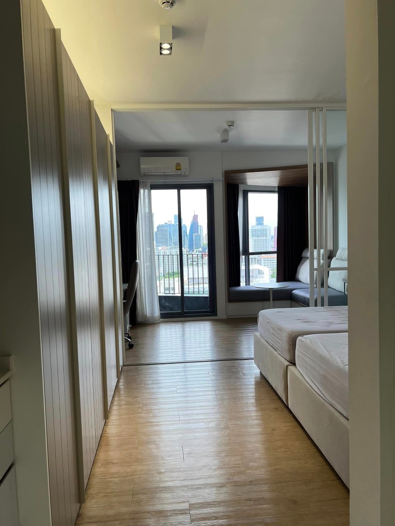 คอนโด Triple Y Residence ชั้นล่างเป็นห้างสามย่านมิตรทาวน์