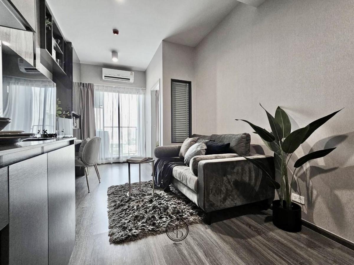 ห้องแต่งสวย Built-in จัดเต็ม แดดไม่ร้อนอยู่สบาย 