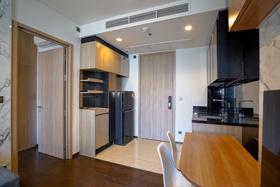 1ห้องนอนแต่งสวย เฟอร์และเครื่องใช้ไฟฟ้าครบ