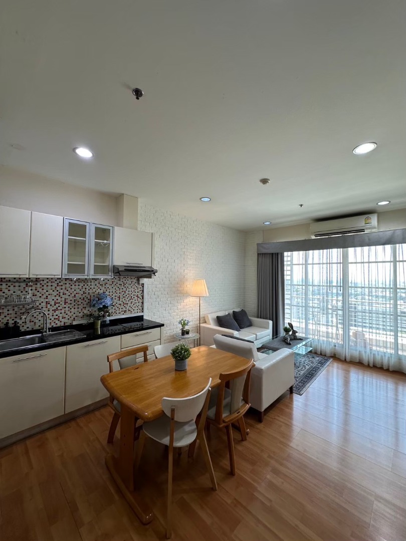 🛏 2 Bedrooms | 🚿 2 Bathrooms