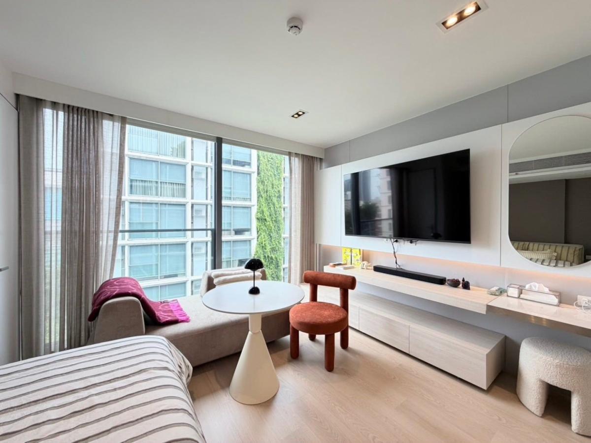 Pet-friendly, studio room in Low-rise condo 