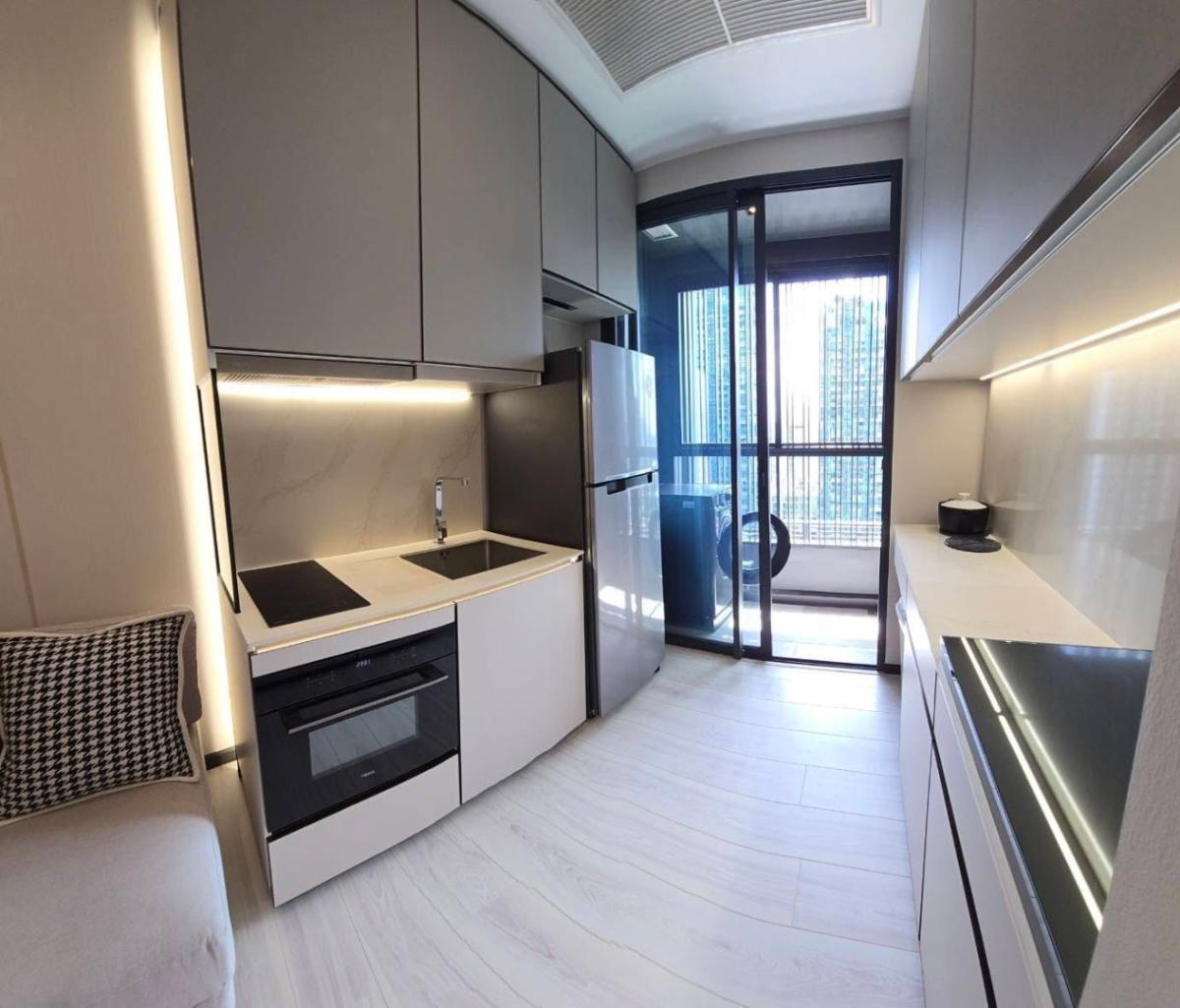 1 Bedroom built-in design, near ARL Phayathai