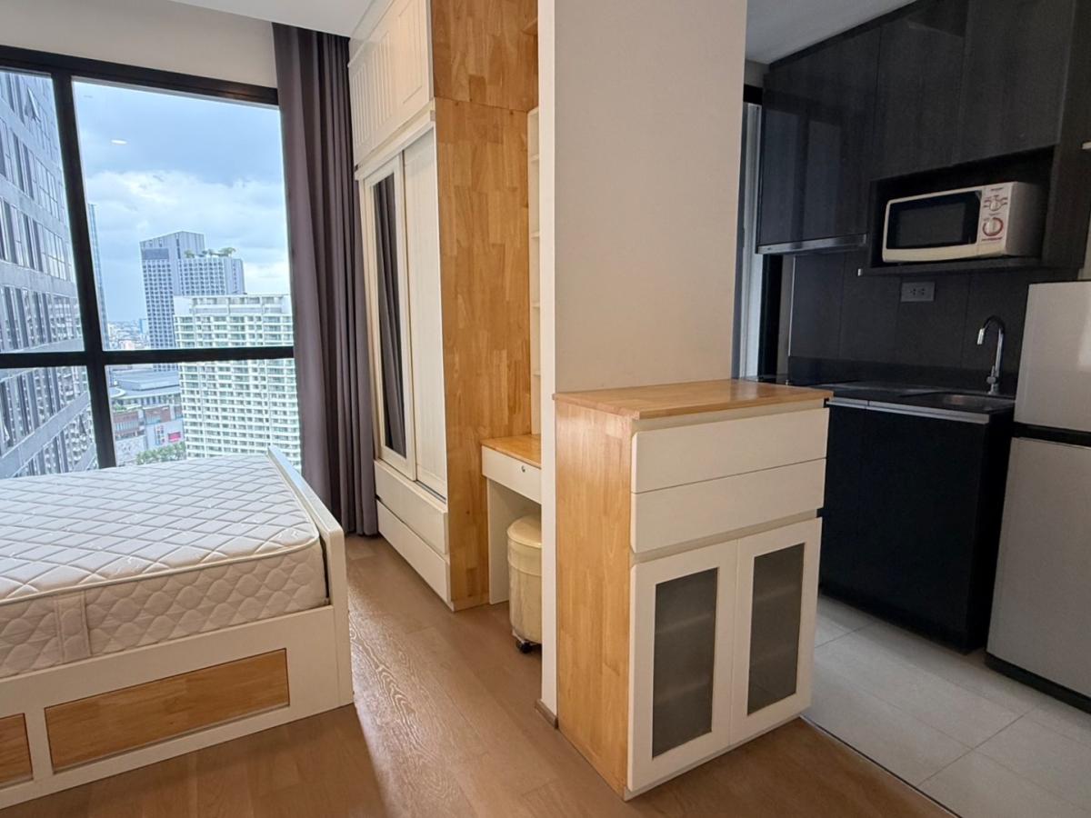 Ashton Chula - Silom