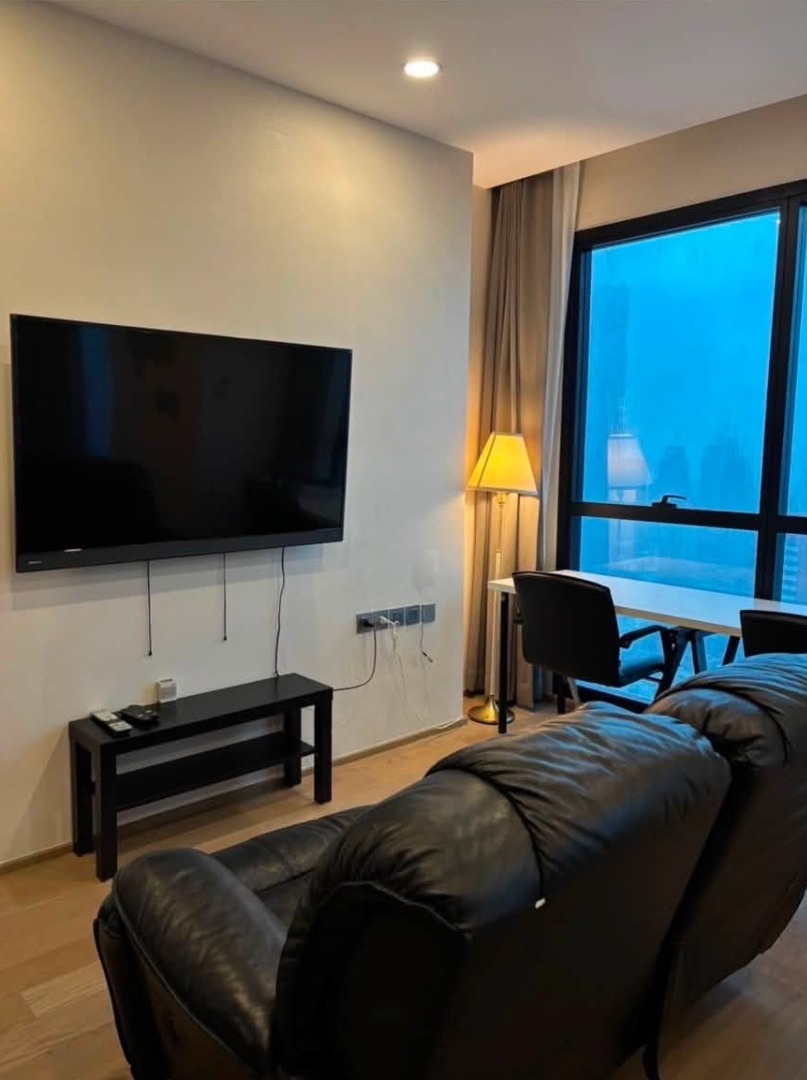 ห้องใหญ่วิวเมืองกรุงเทพฯ 360 องศา