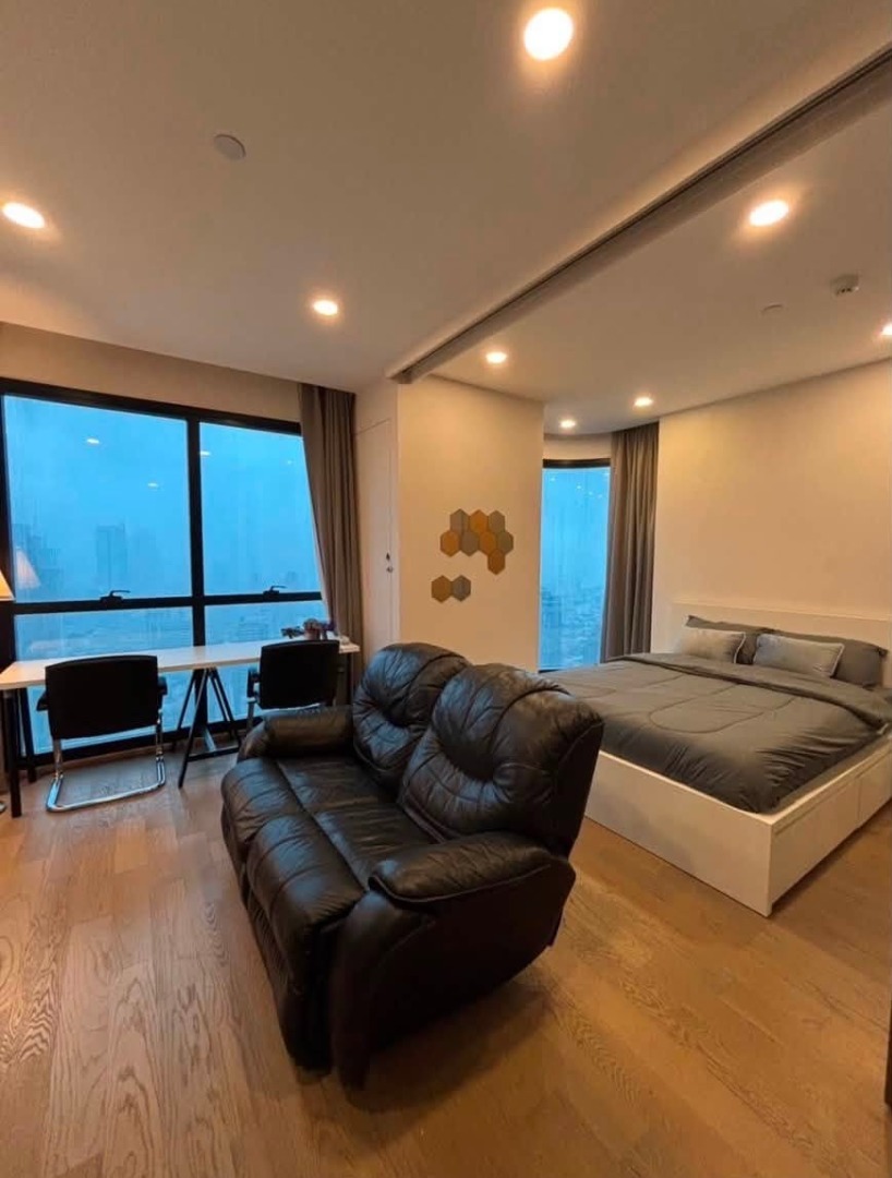 ห้องใหญ่วิวเมืองกรุงเทพฯ 360 องศา