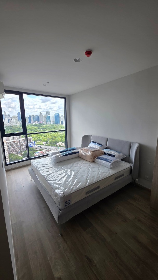 1-Bedroom Condo for Rent Prime Location Near Lumphini Park